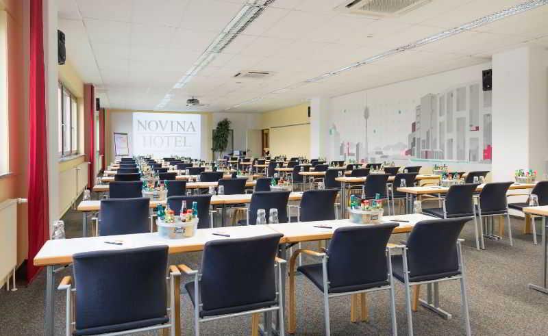Novina Südwestpark 4*