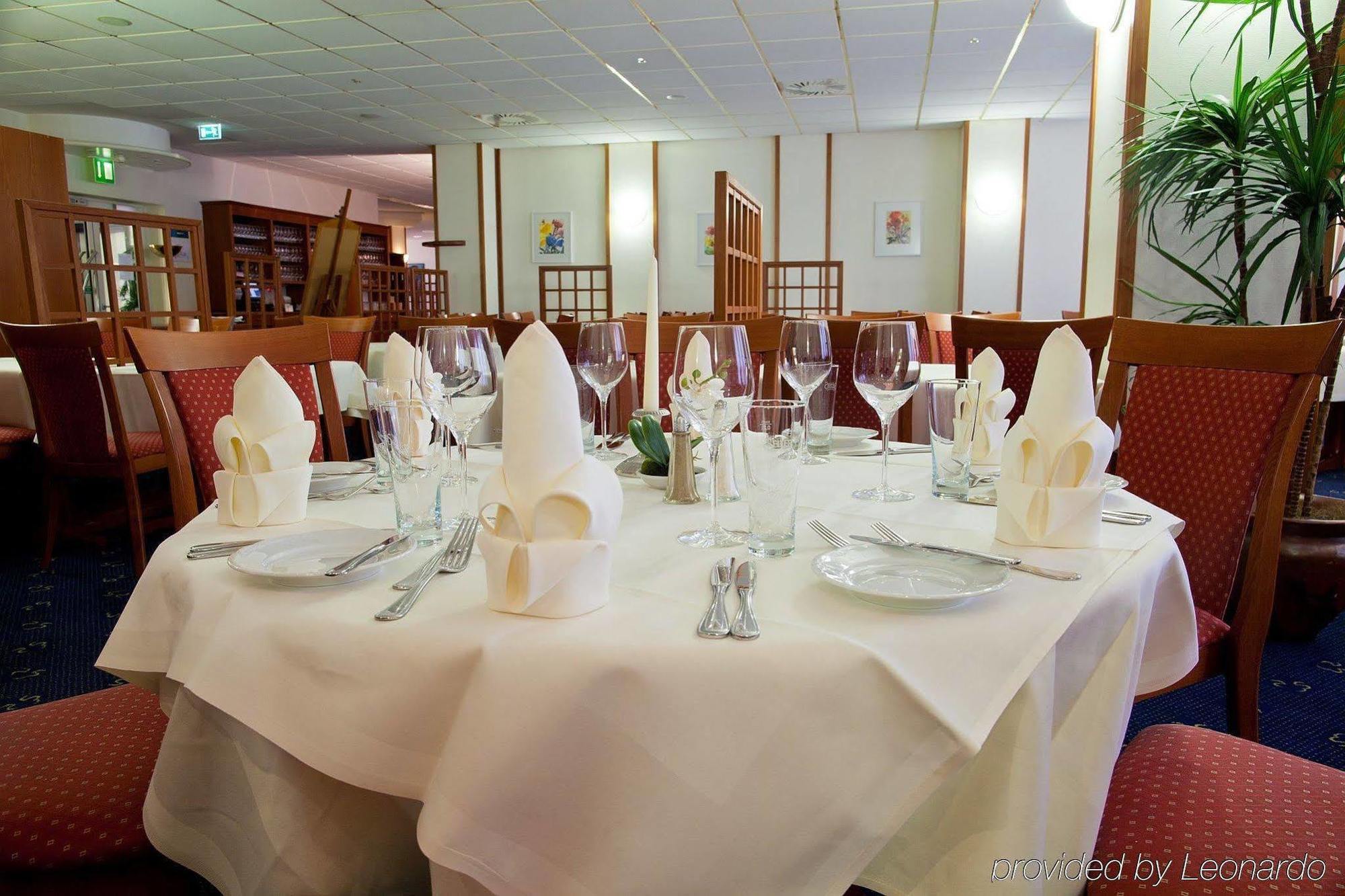 Novina Südwestpark Hotel